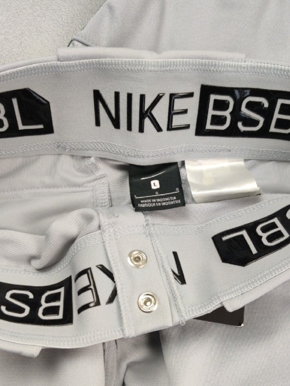 Nike White Baseball Pants with Green Side Stripe - Picture 5 of 8
